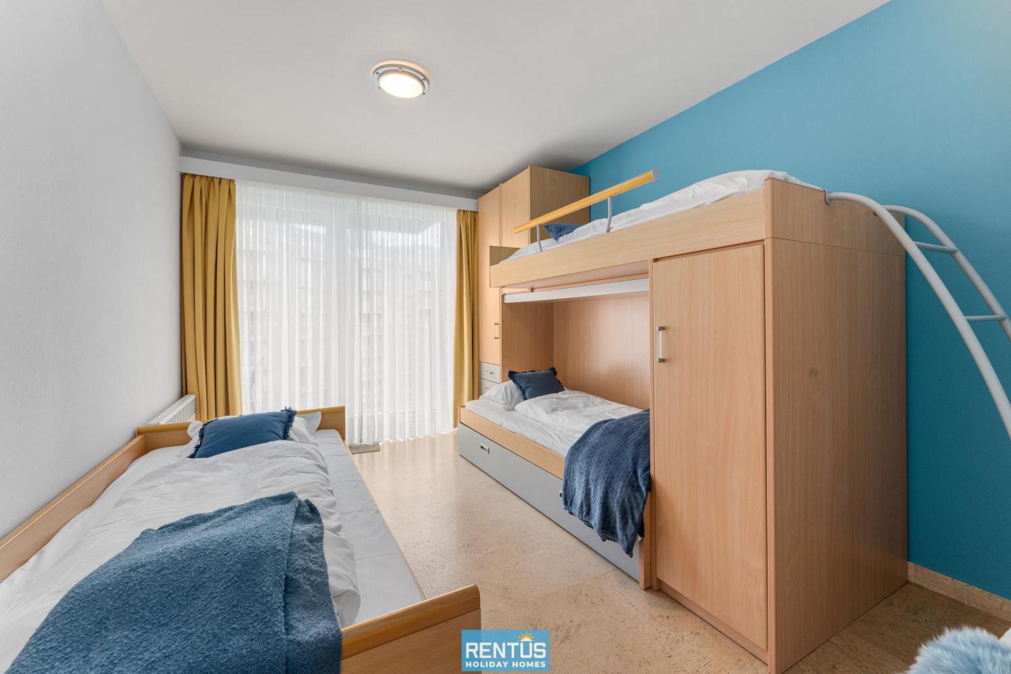Apartment Optimist - With Sea View And Garage