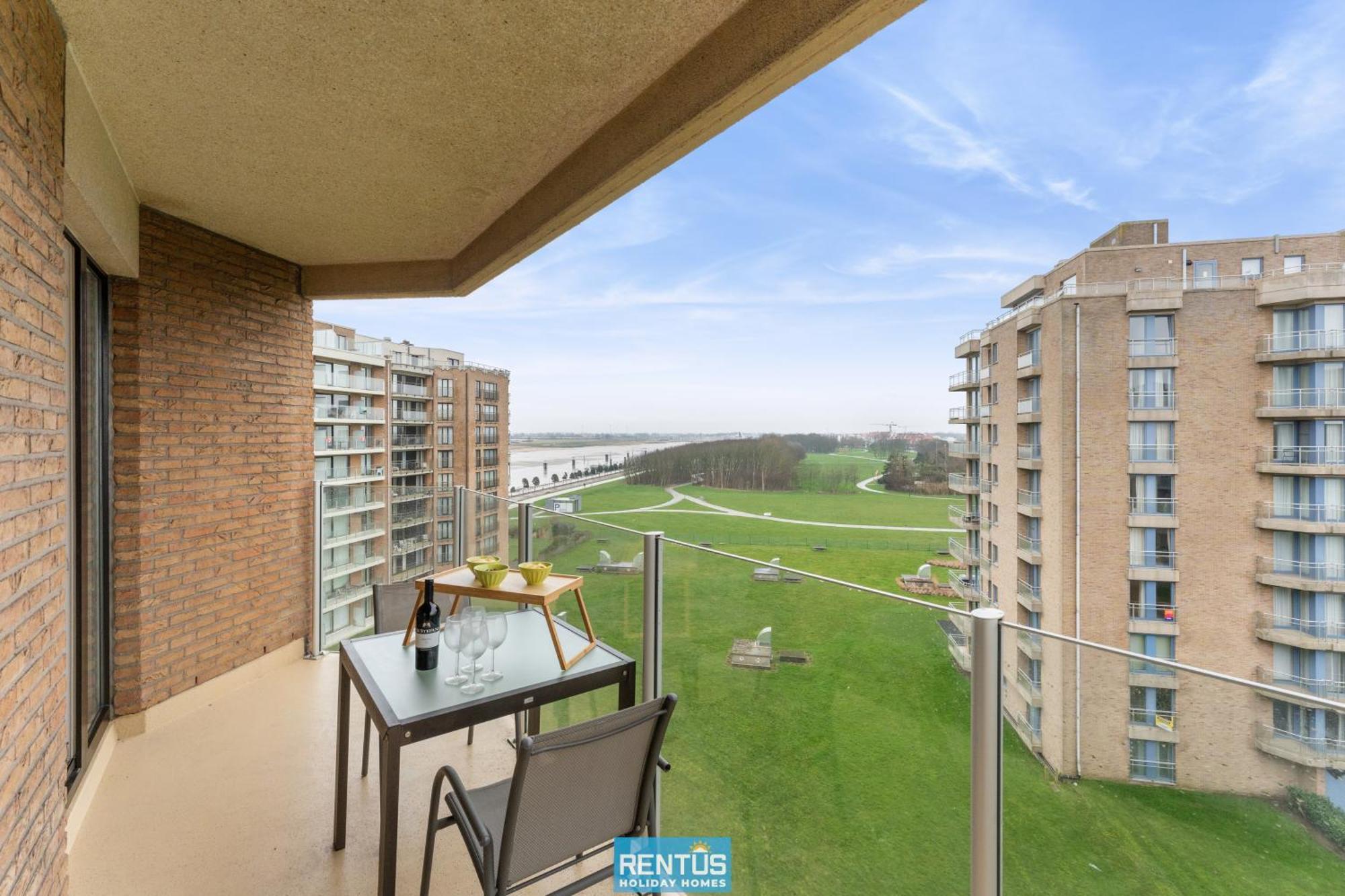 Apartment Optimist - With Sea View And Garage *