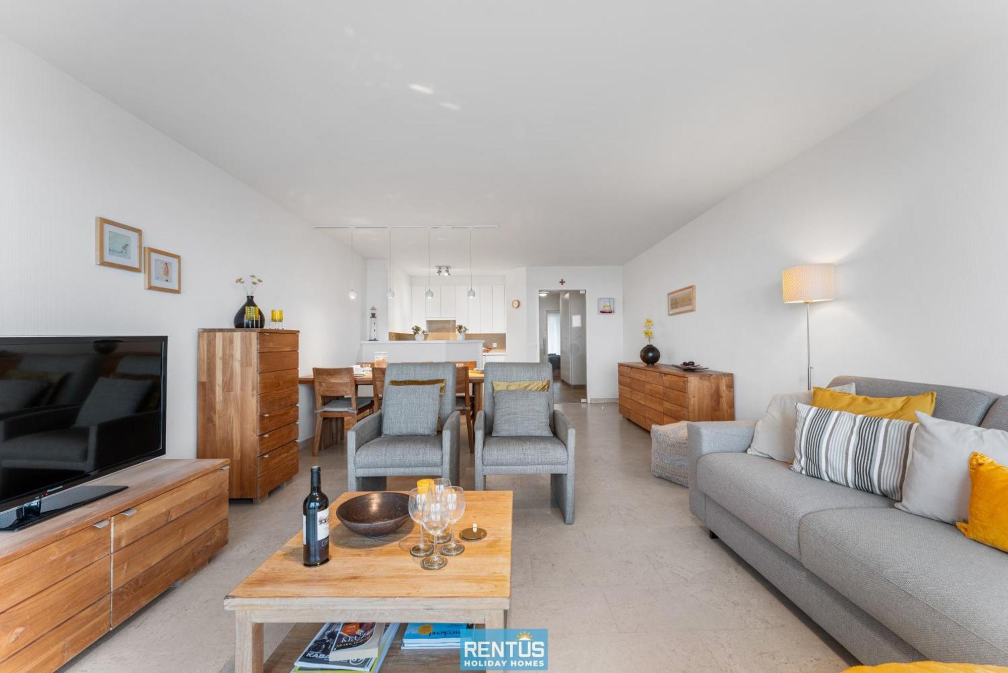 Optimist - With Sea View And Garage